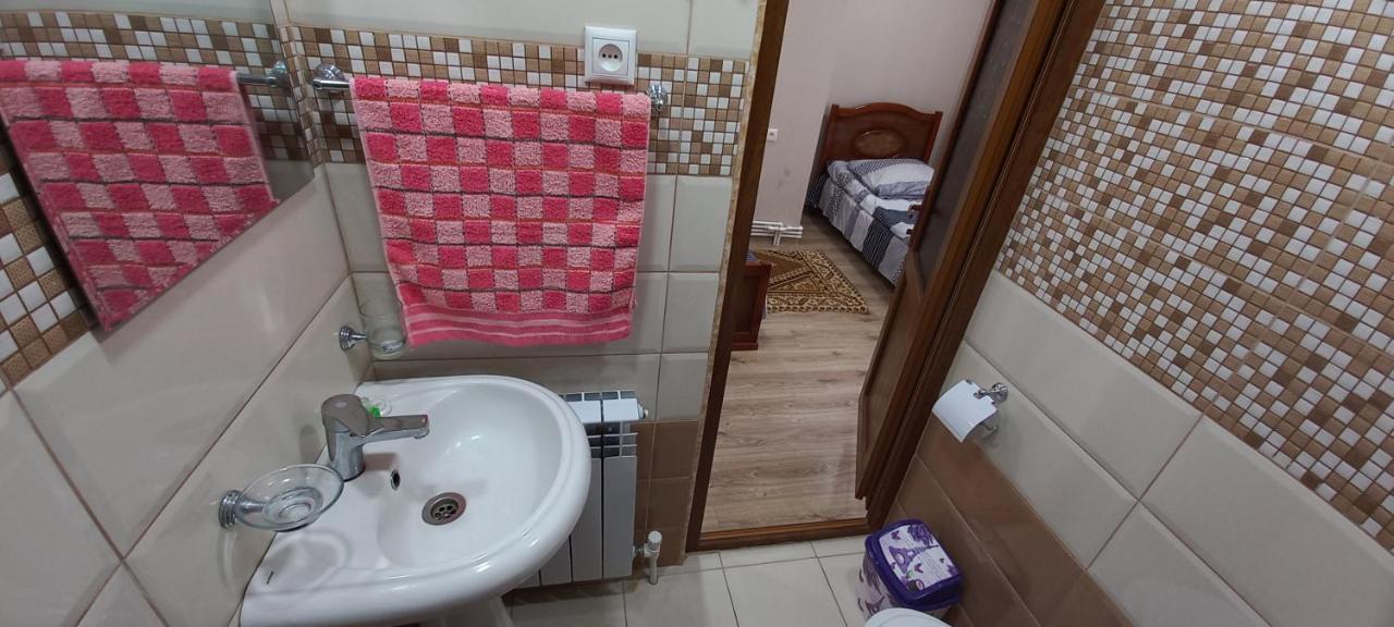 Dream House & Hostel Севан Екстер'єр фото
